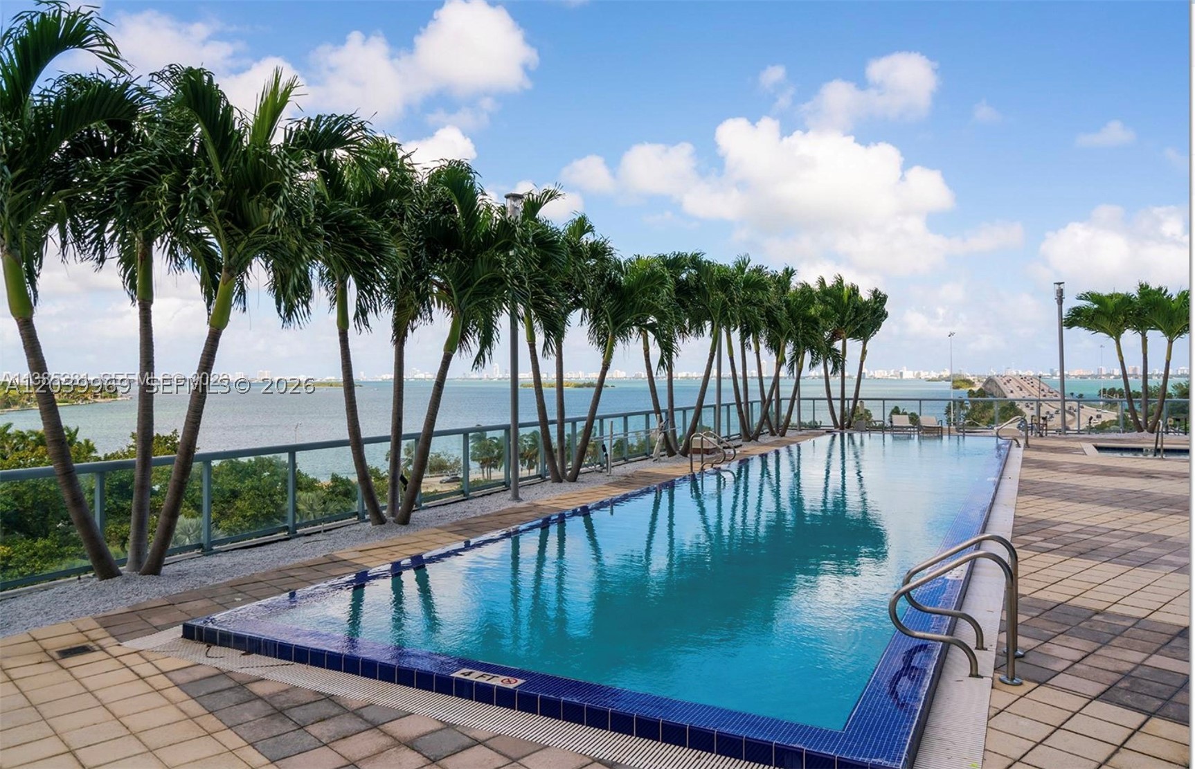 BLUE CONDO - Residential Lease