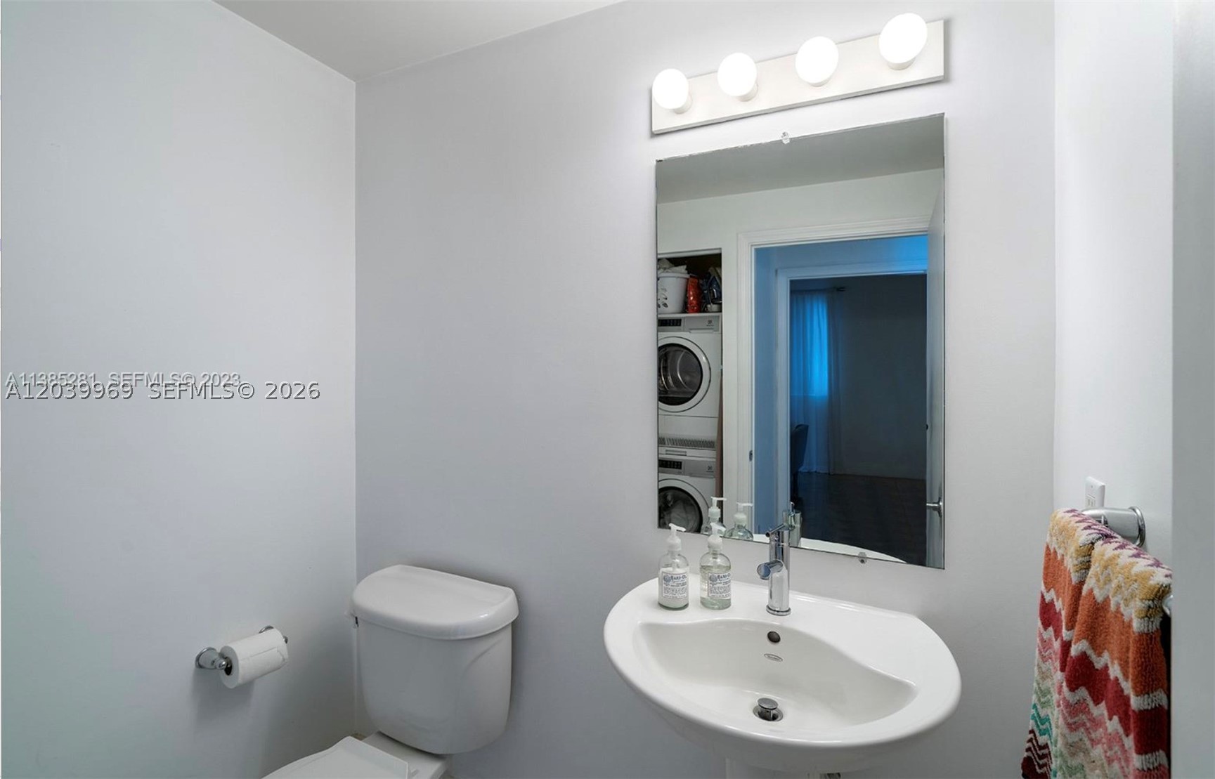 BLUE CONDO - Residential Lease