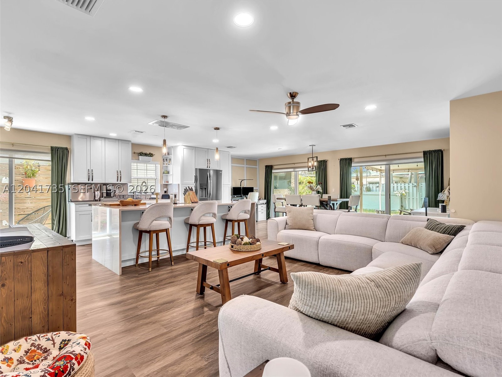 RAMBLEWOOD VILLAS - Residential