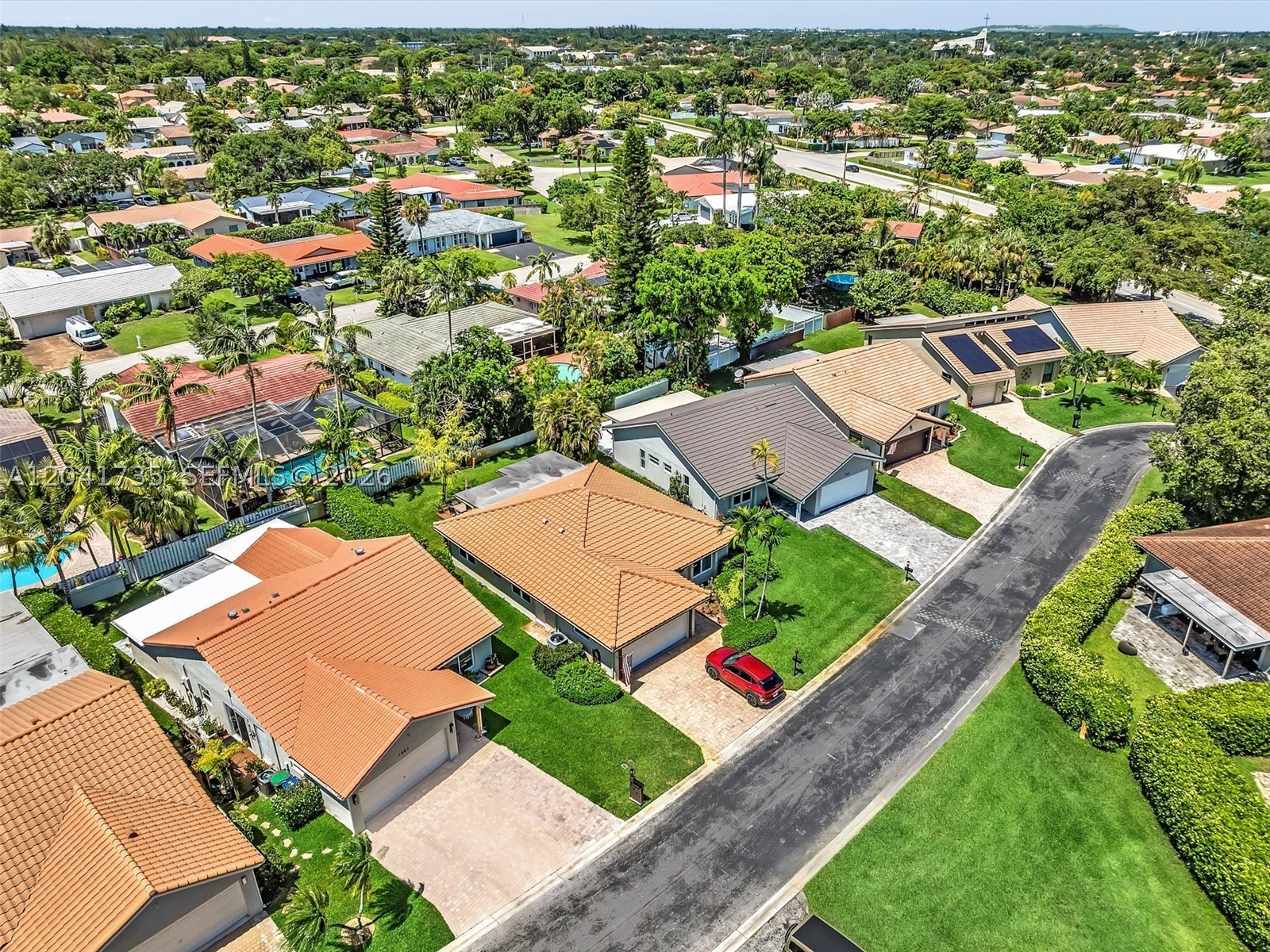 RAMBLEWOOD VILLAS - Residential