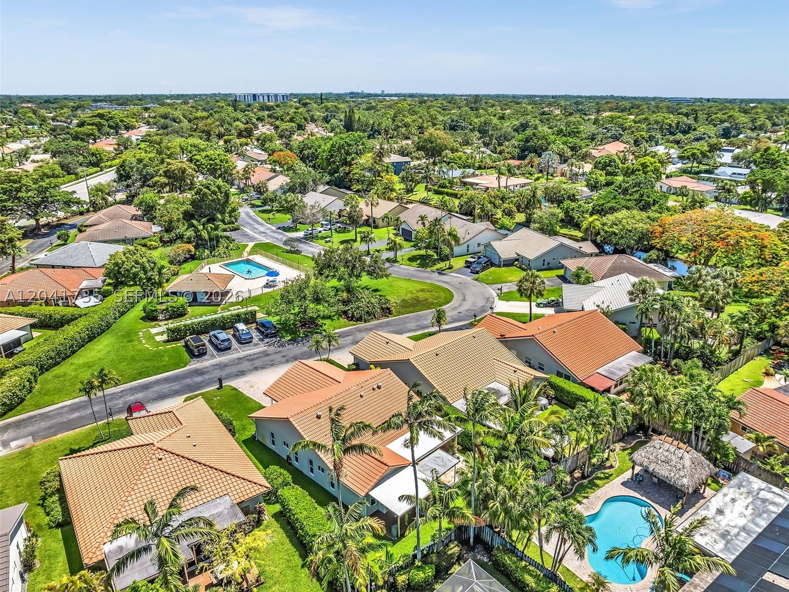 RAMBLEWOOD VILLAS - Residential