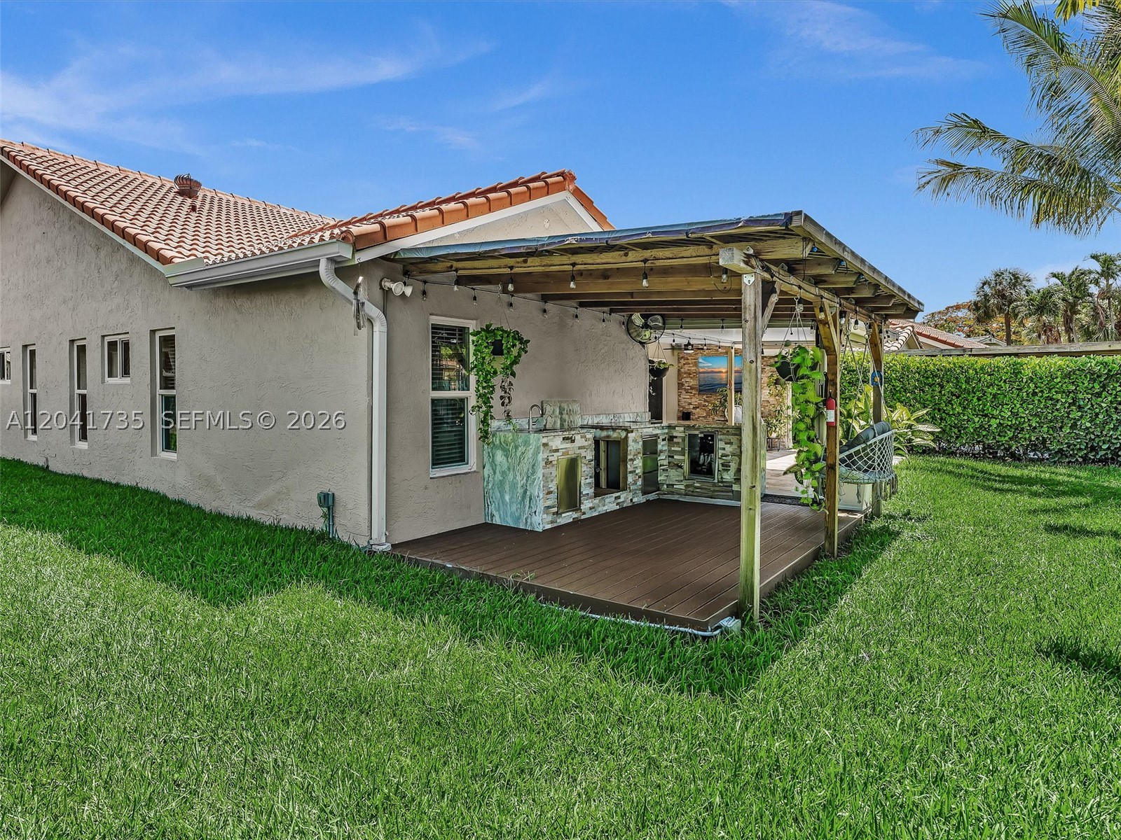 RAMBLEWOOD VILLAS - Residential