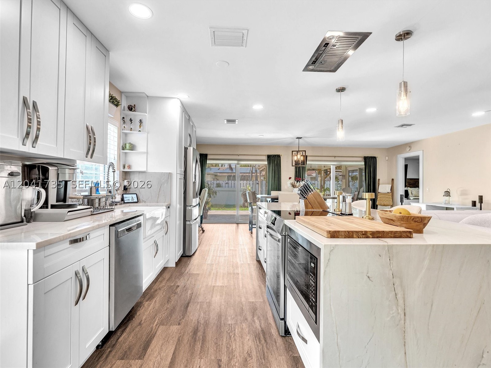 RAMBLEWOOD VILLAS - Residential