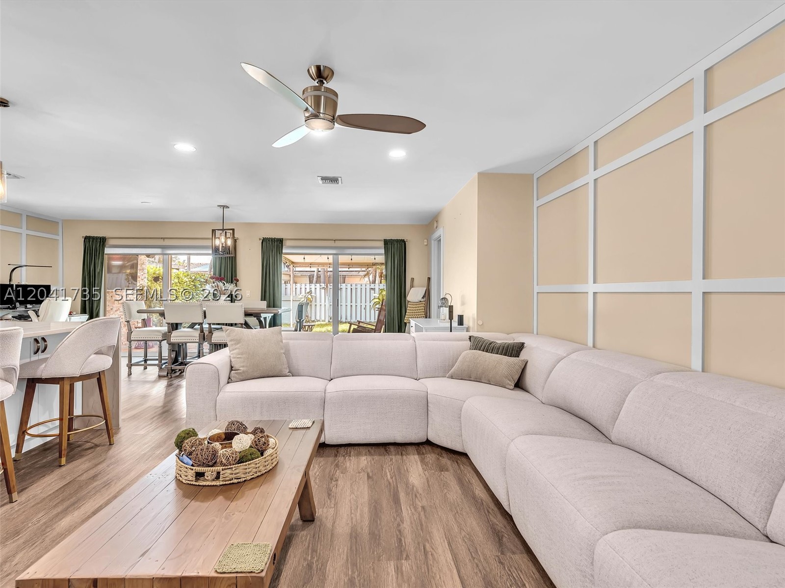 RAMBLEWOOD VILLAS - Residential