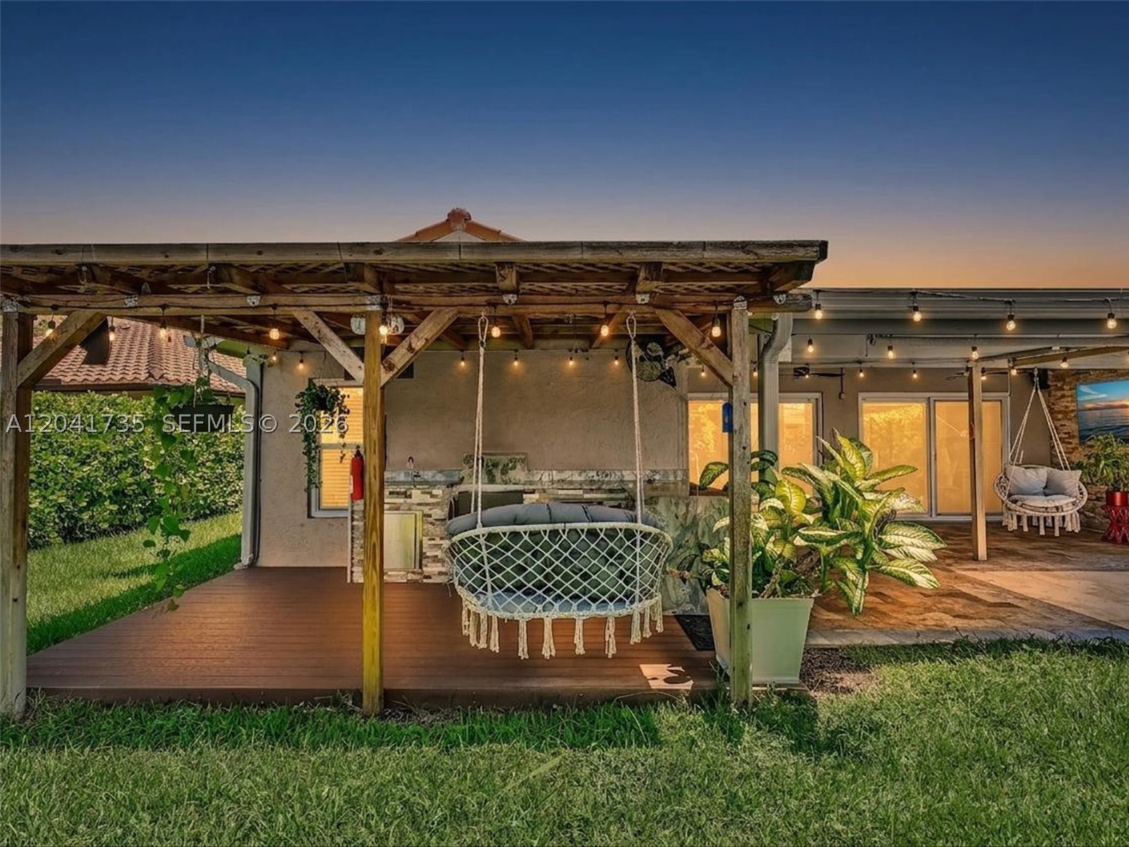 RAMBLEWOOD VILLAS - Residential