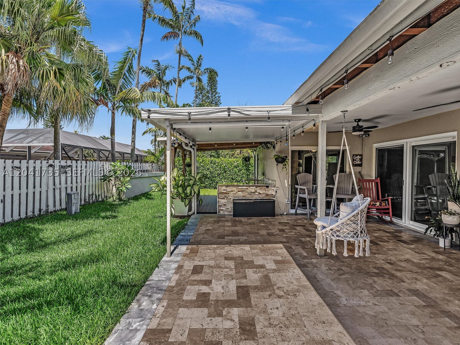 RAMBLEWOOD VILLAS - Residential