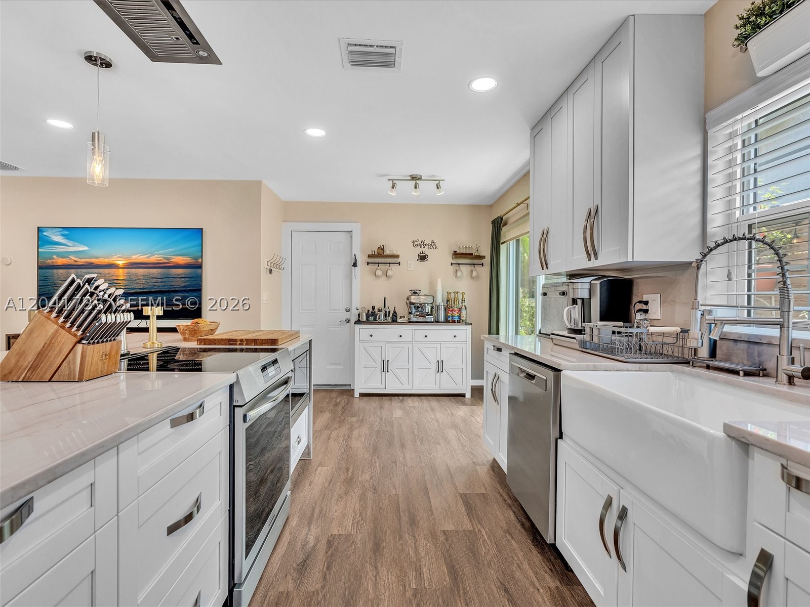 RAMBLEWOOD VILLAS - Residential