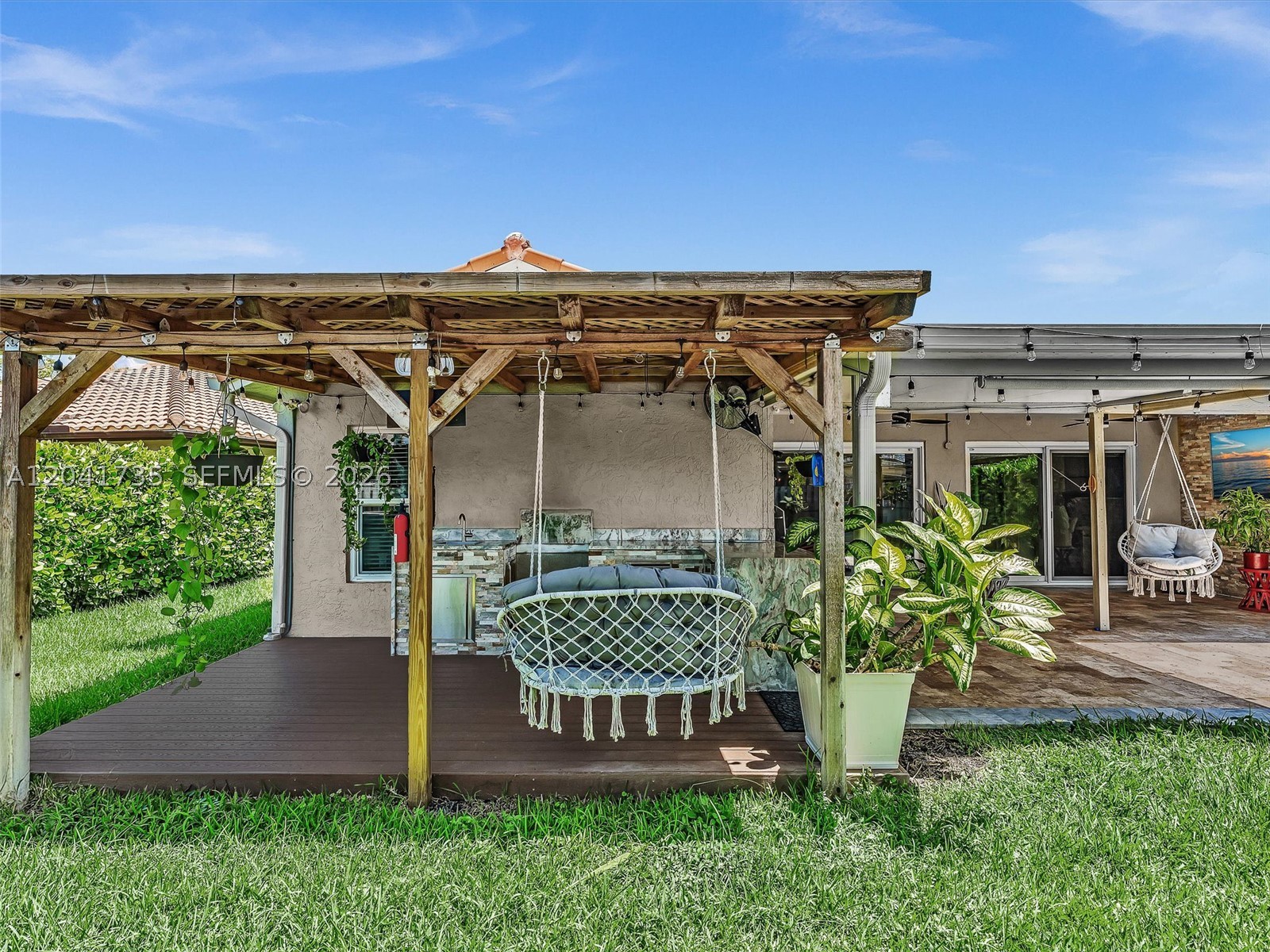 RAMBLEWOOD VILLAS - Residential