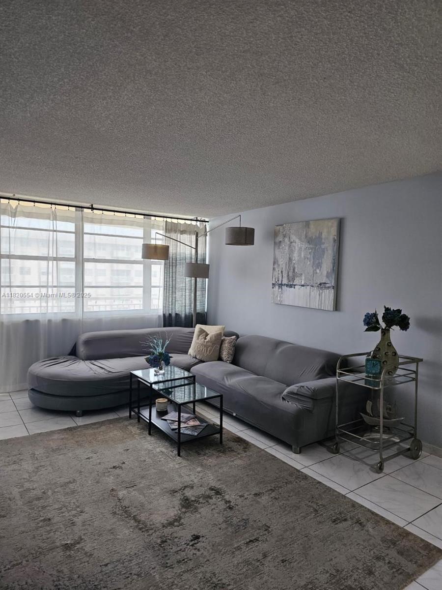 WINSTON TOWERS 200 - Residential