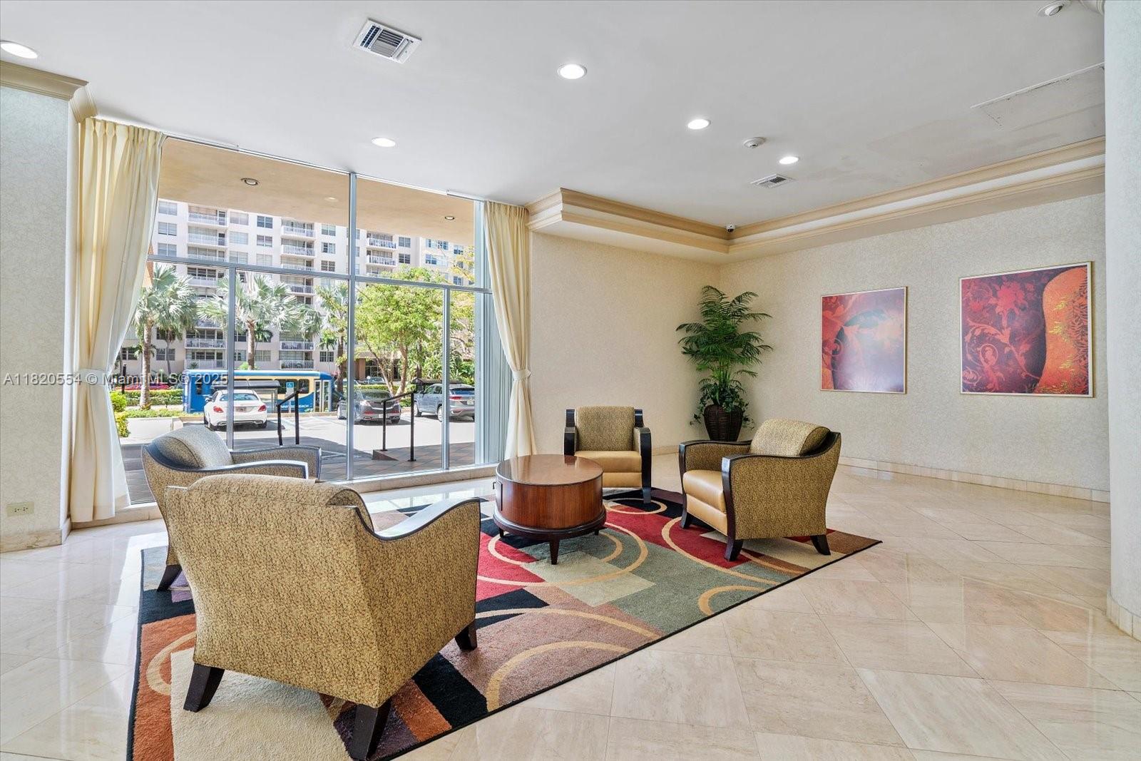 WINSTON TOWERS 200 - Residential