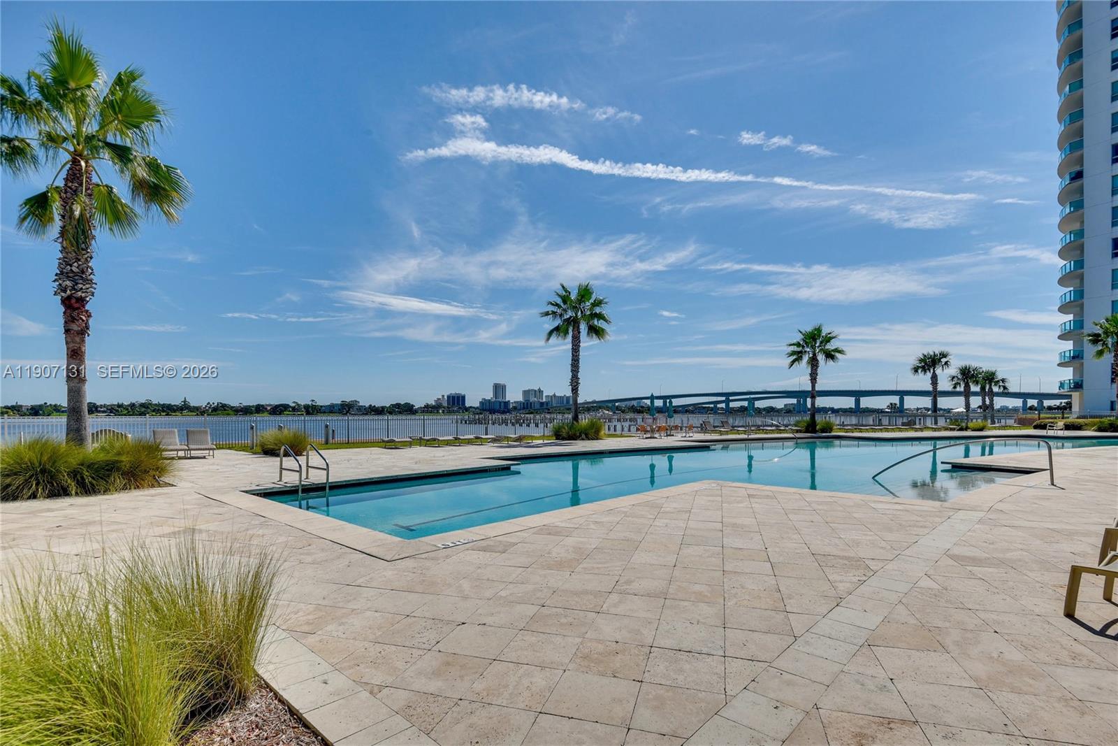 Marina Grande On The Halif - Residential