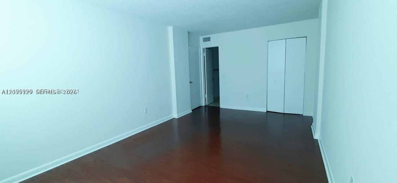 HARBOUR POINTE OF MIAMI C - Residential