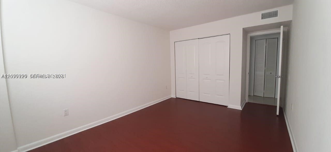 HARBOUR POINTE OF MIAMI C - Residential