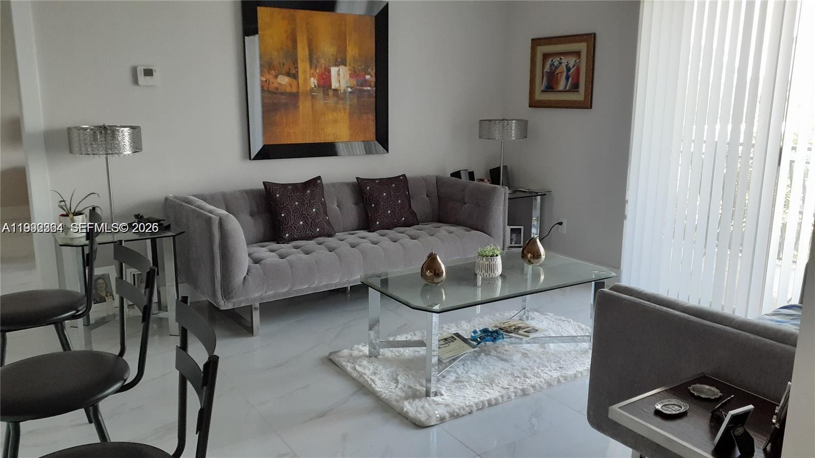 DANIA PLACE PLACE - Residential