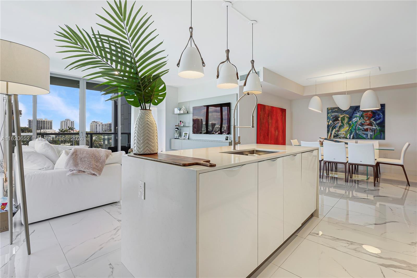BAY HARBOUR ISLAND - Residential