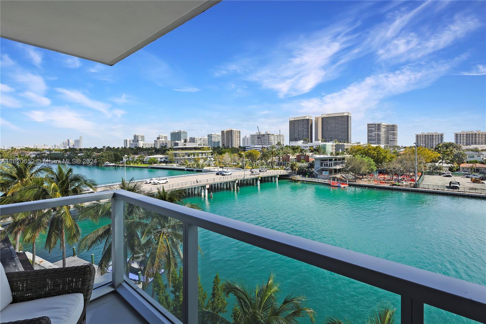 BAY HARBOUR ISLAND - Residential