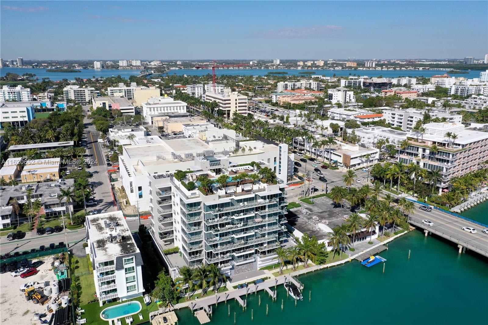 BAY HARBOUR ISLAND - Residential