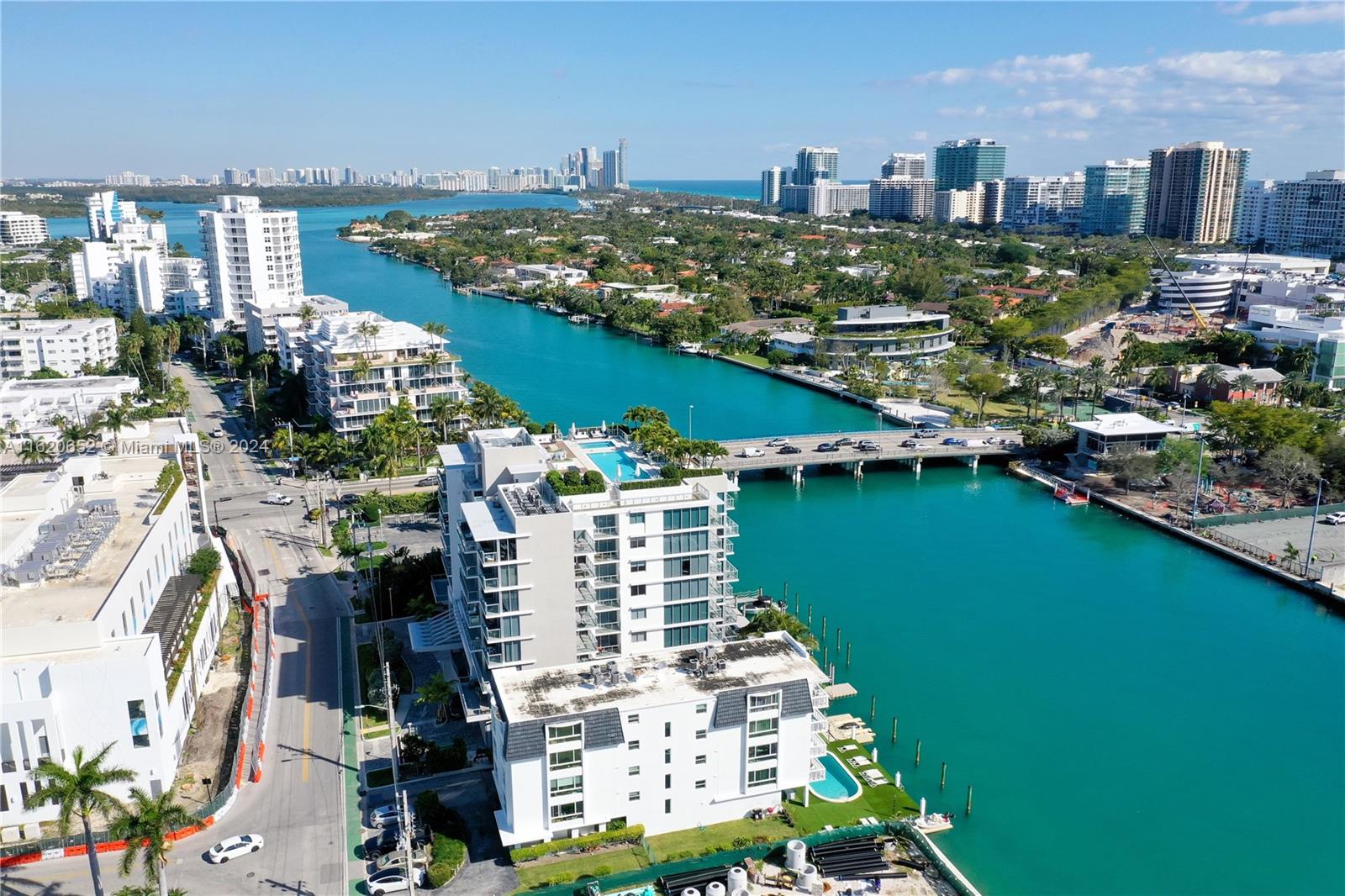 BAY HARBOUR ISLAND - Residential