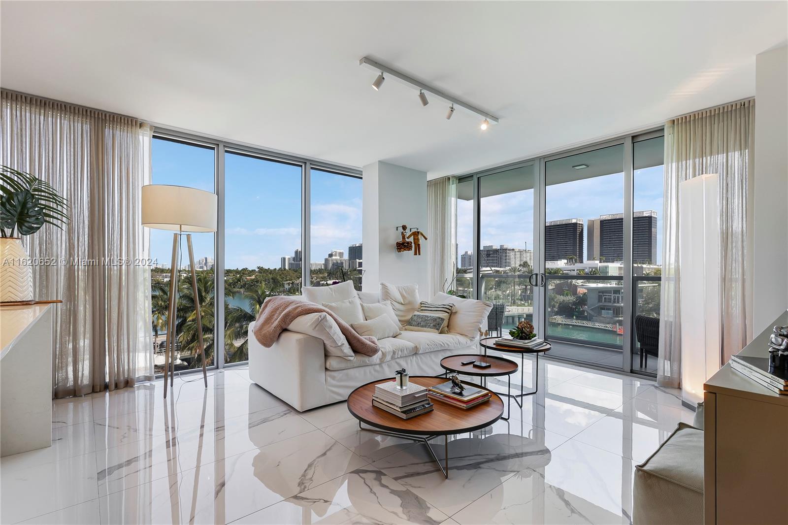 BAY HARBOUR ISLAND - Residential