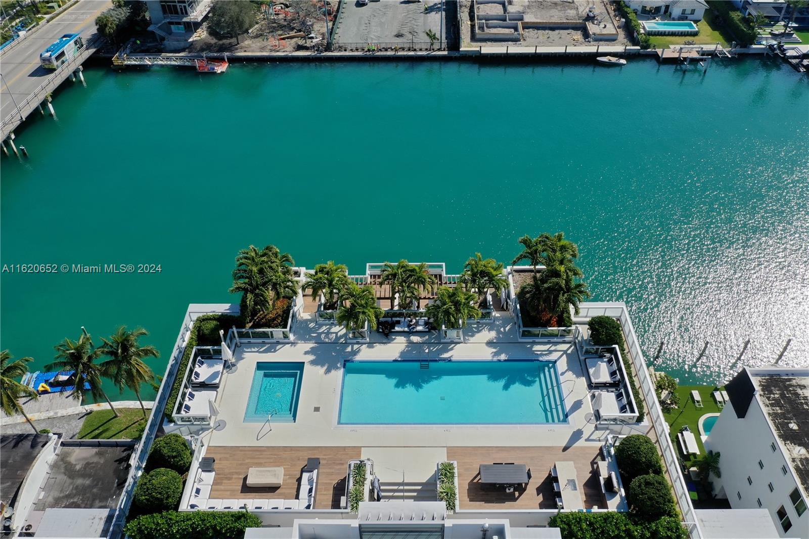 BAY HARBOUR ISLAND - Residential