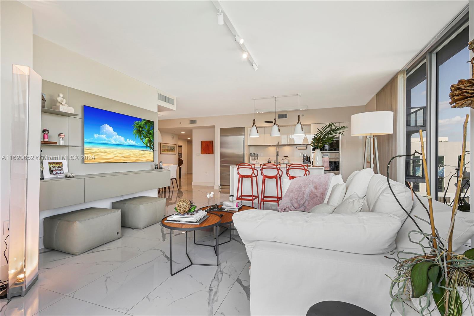 BAY HARBOUR ISLAND - Residential