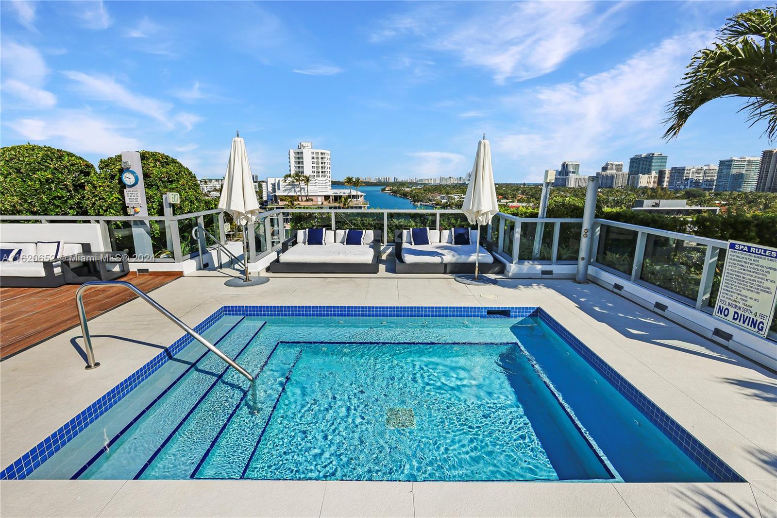 BAY HARBOUR ISLAND - Residential