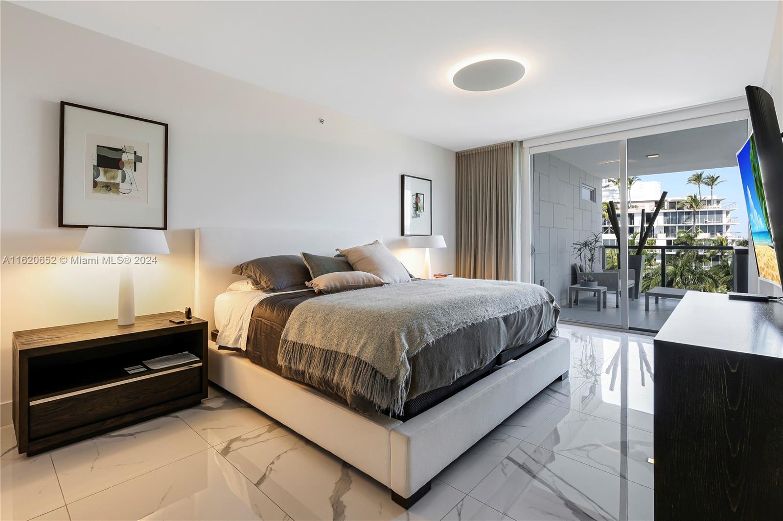 BAY HARBOUR ISLAND - Residential