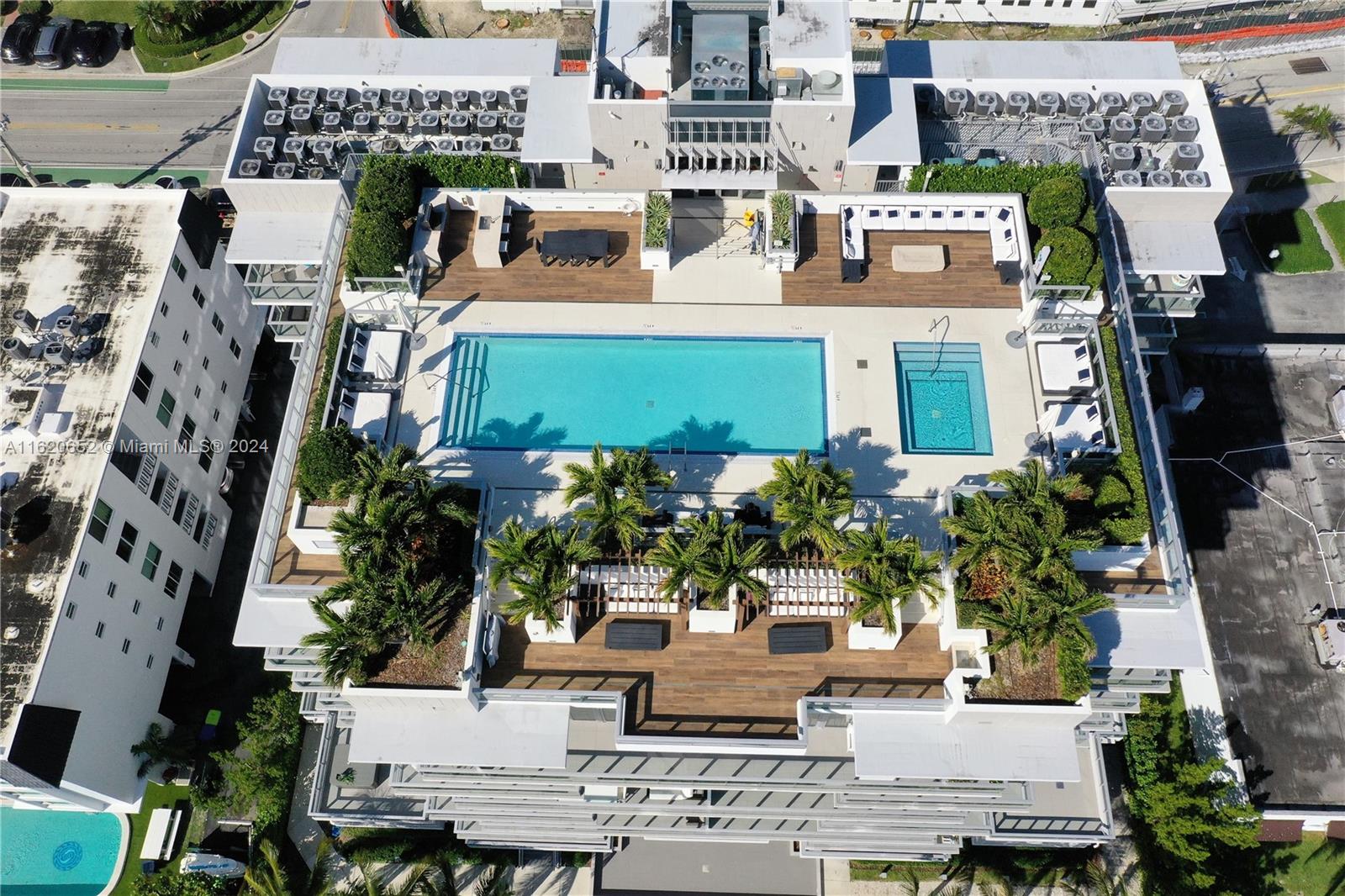 BAY HARBOUR ISLAND - Residential