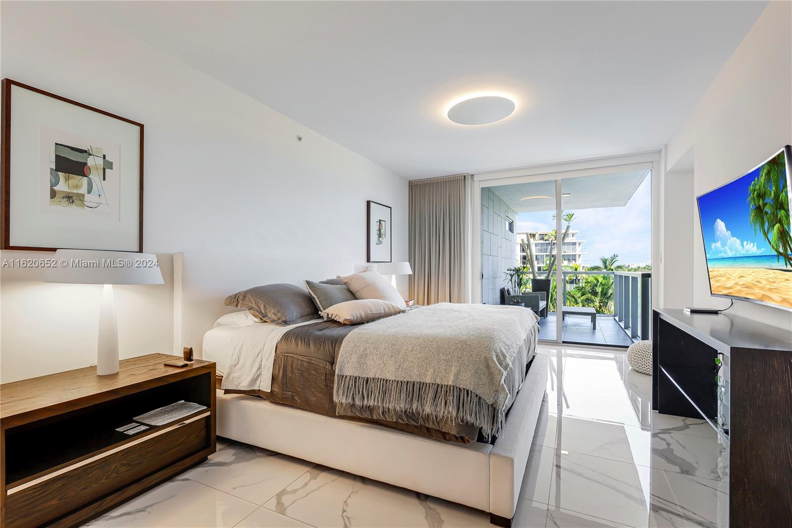 BAY HARBOUR ISLAND - Residential