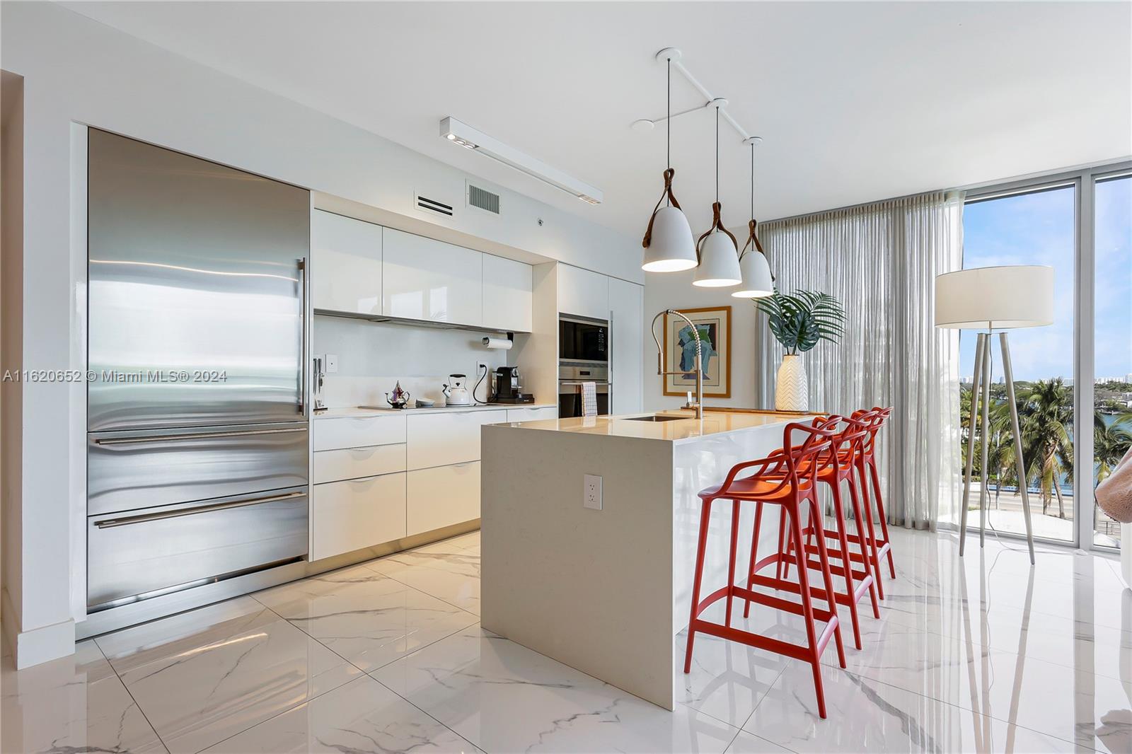 BAY HARBOUR ISLAND - Residential