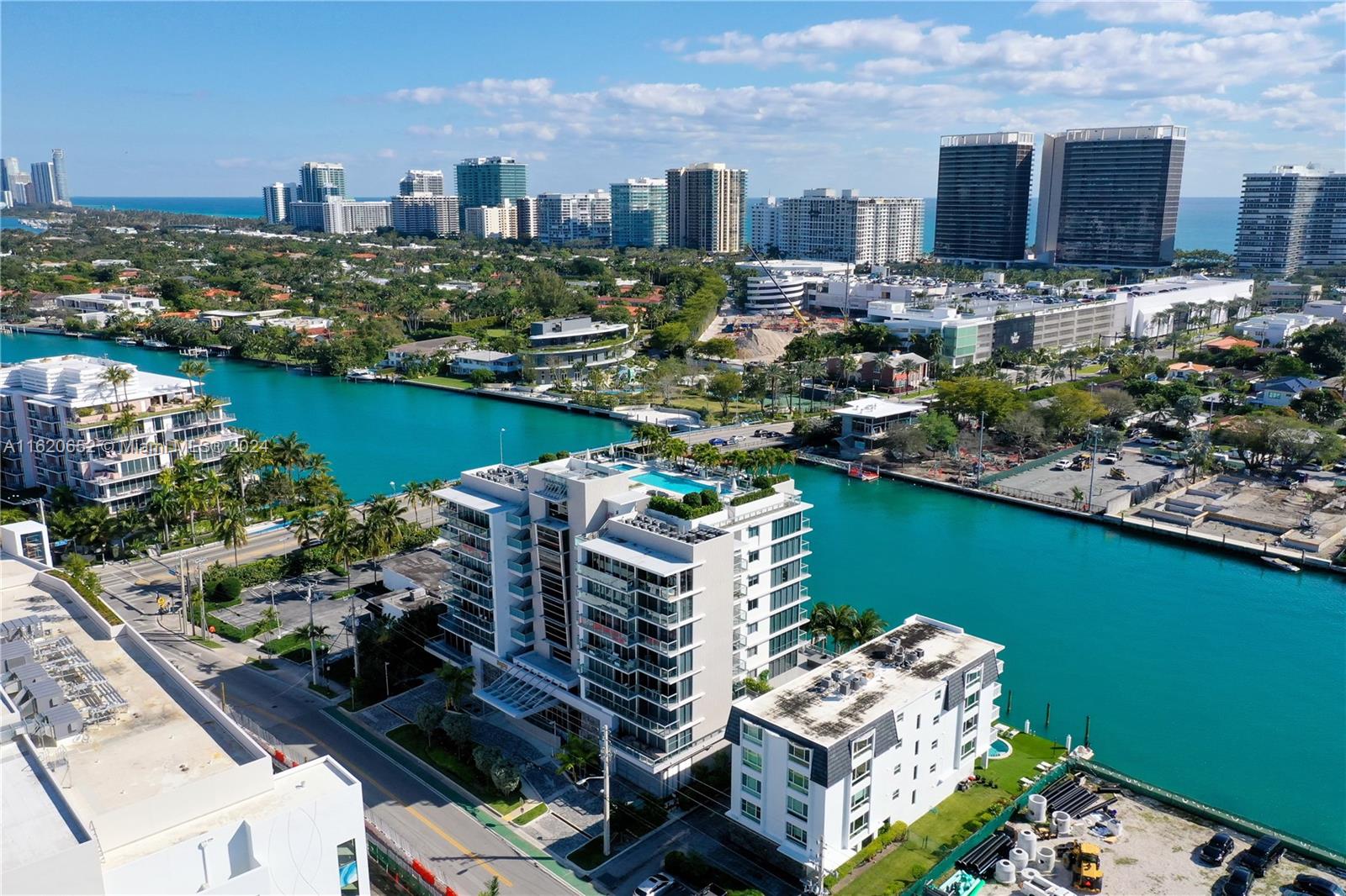 BAY HARBOUR ISLAND - Residential