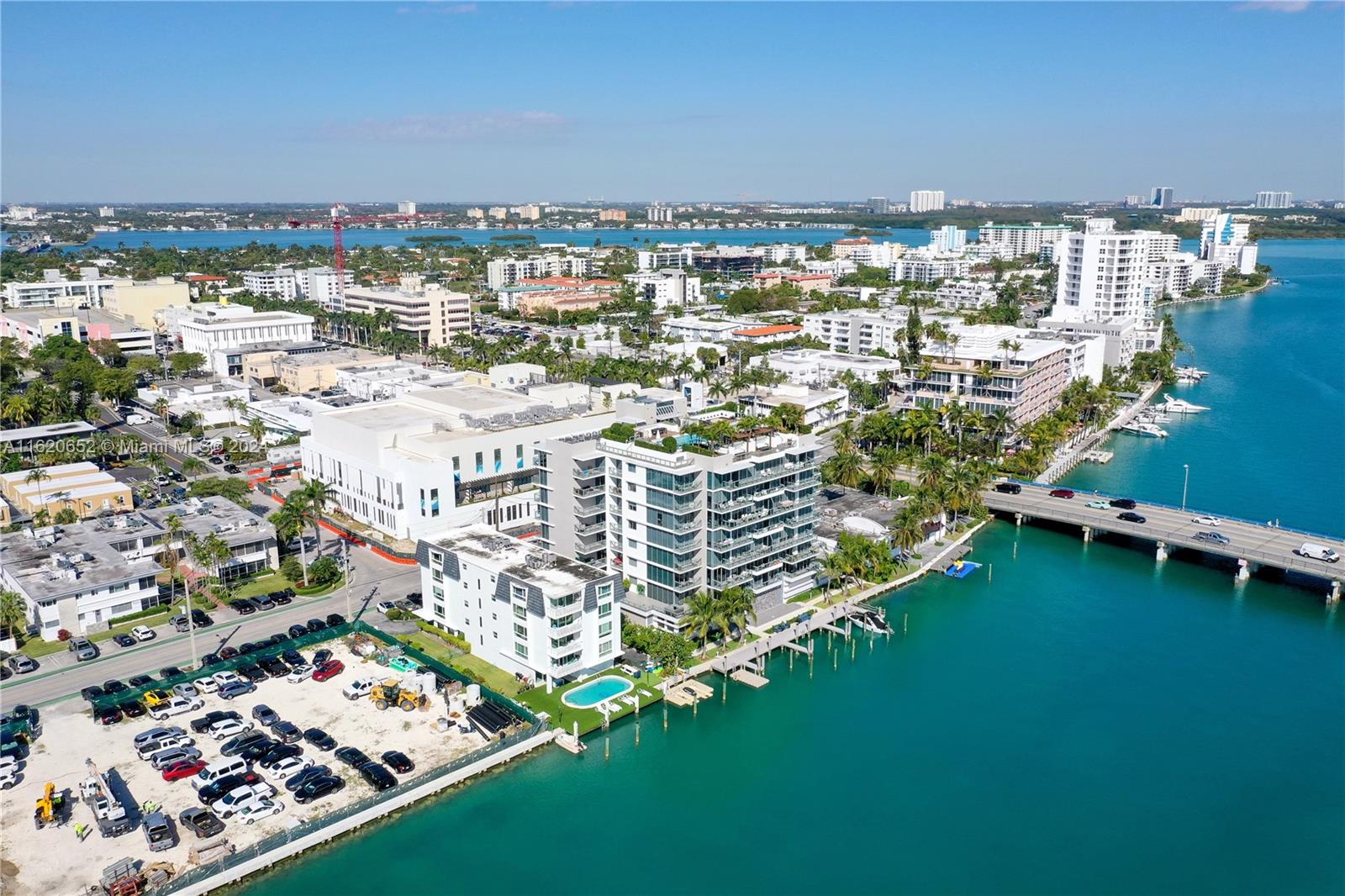 BAY HARBOUR ISLAND - Residential