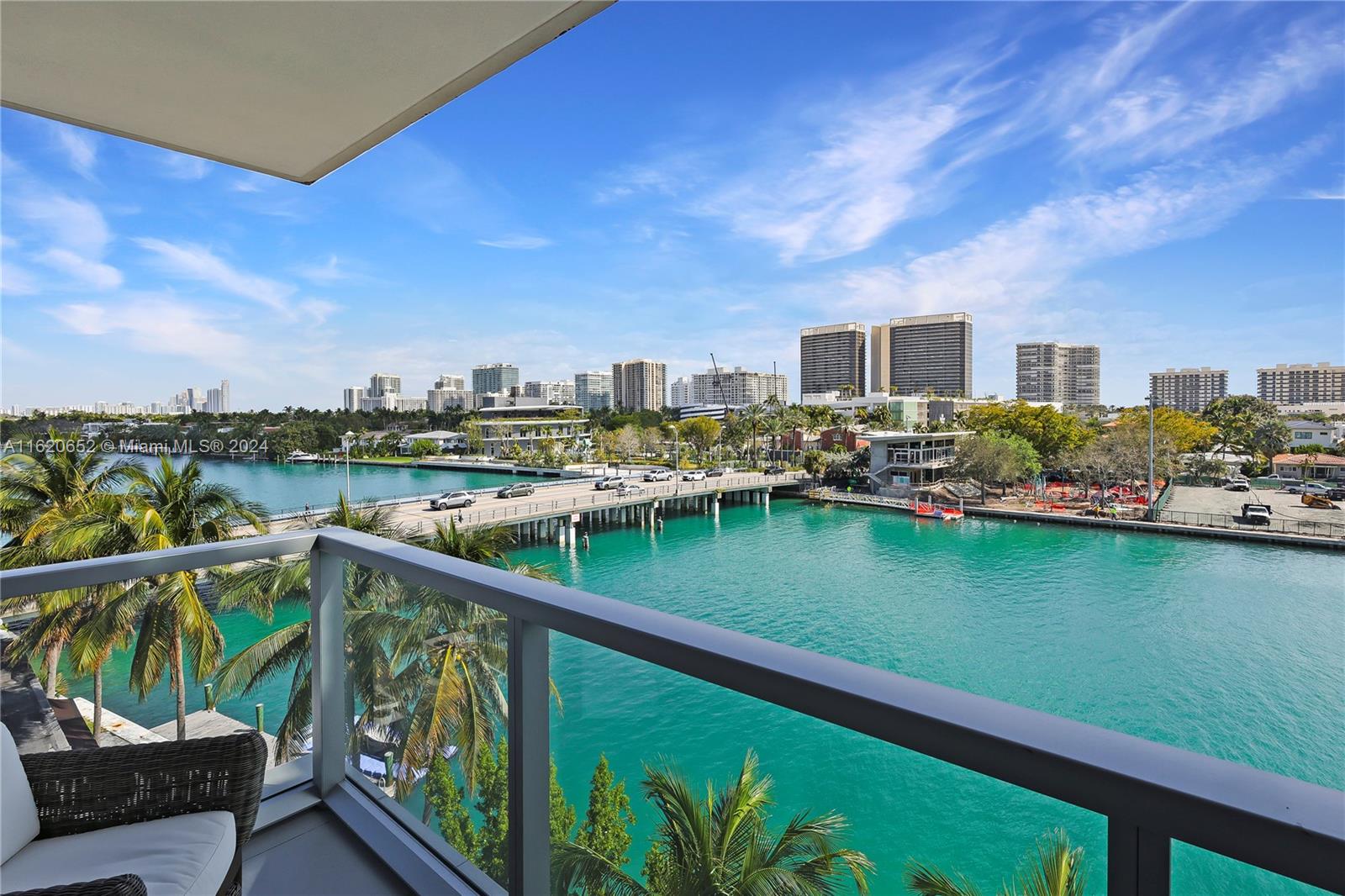 BAY HARBOUR ISLAND - Residential