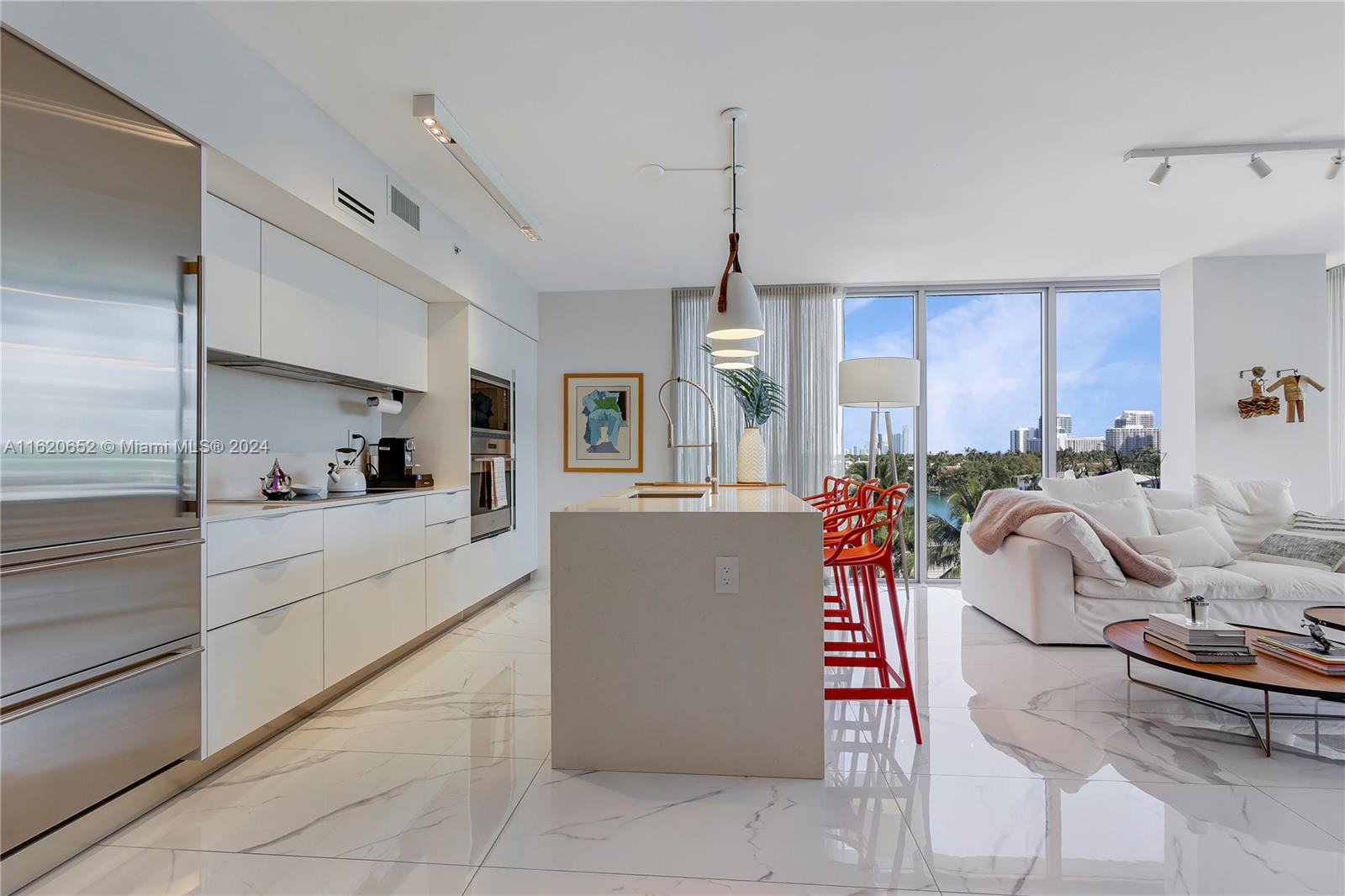 BAY HARBOUR ISLAND - Residential