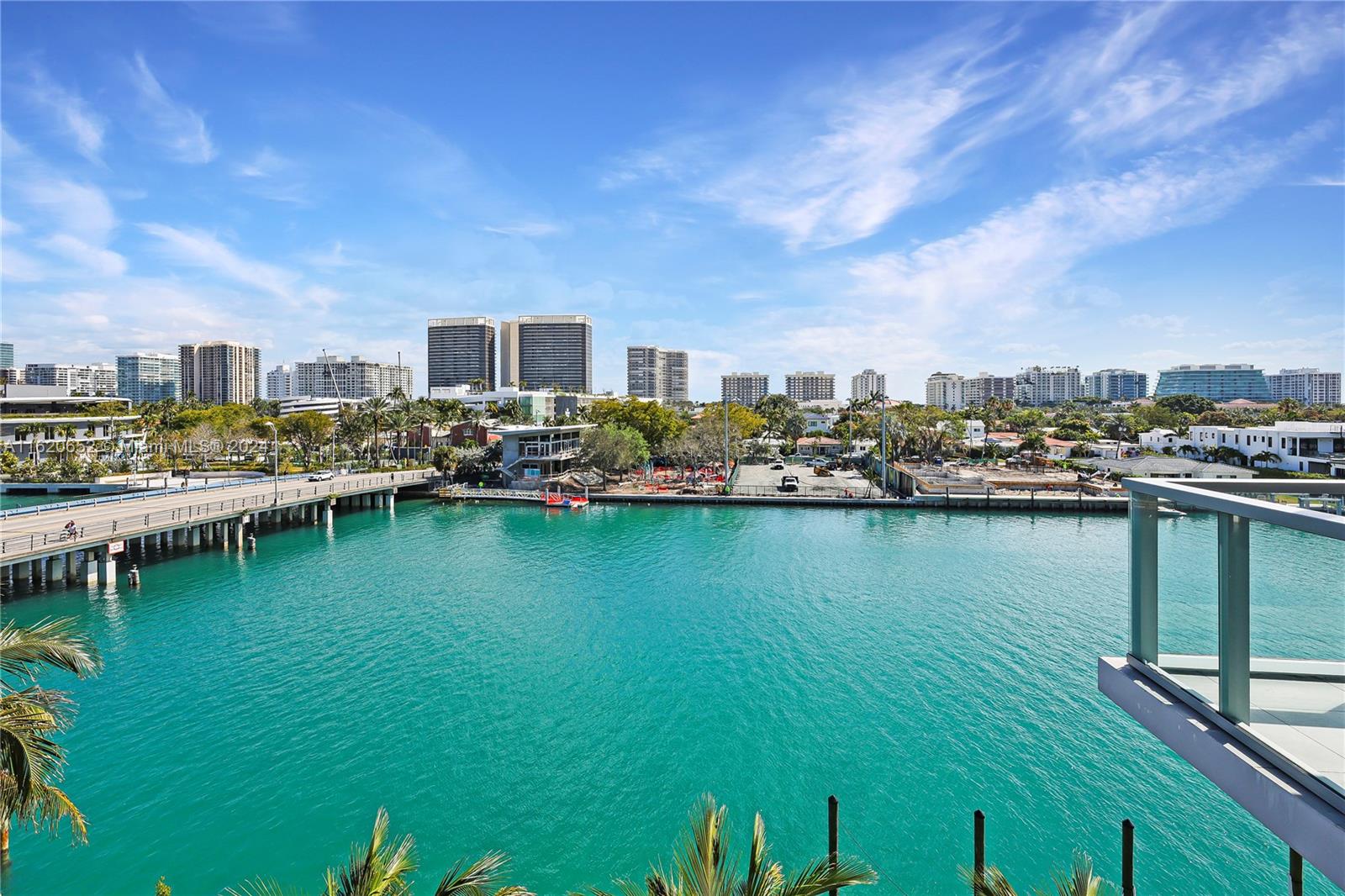 BAY HARBOUR ISLAND - Residential