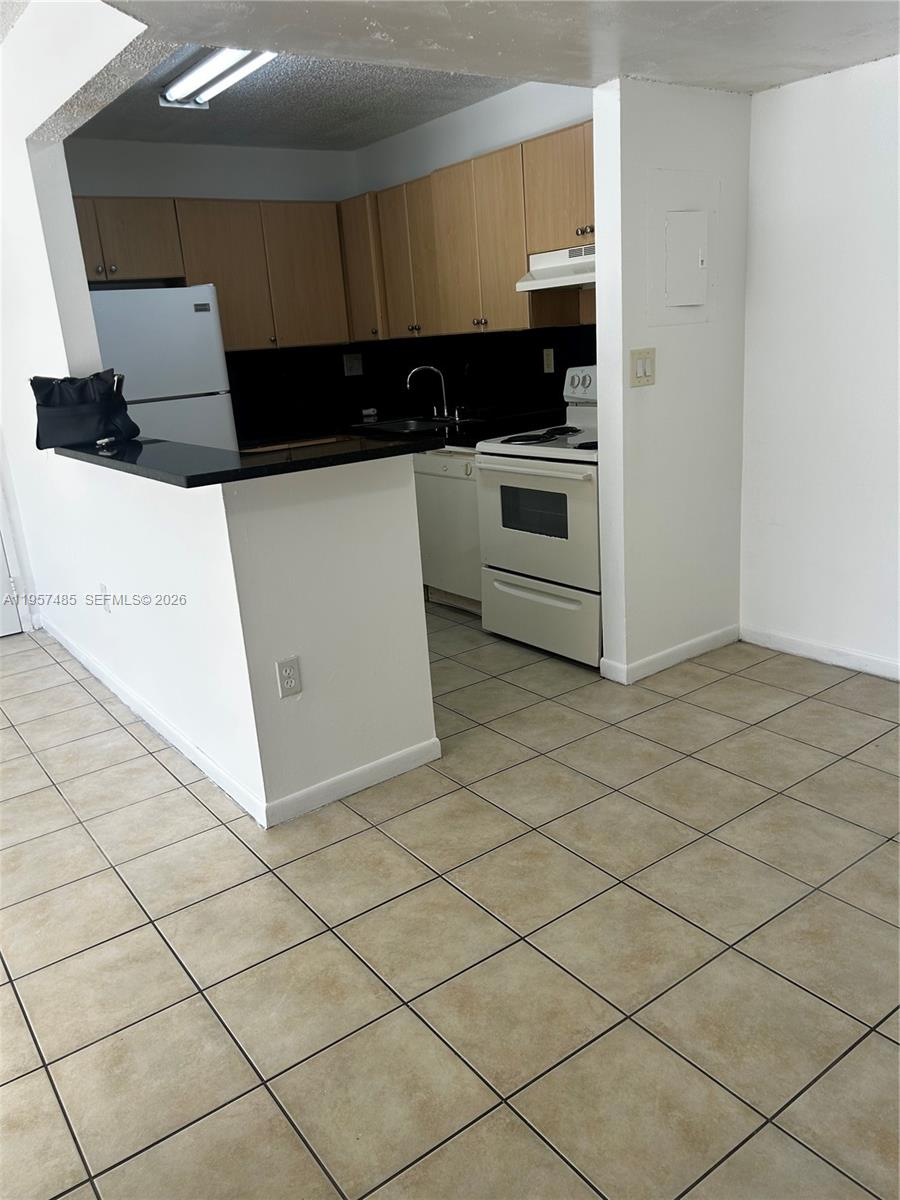 VILLA BELLINI CONDO - Residential Lease