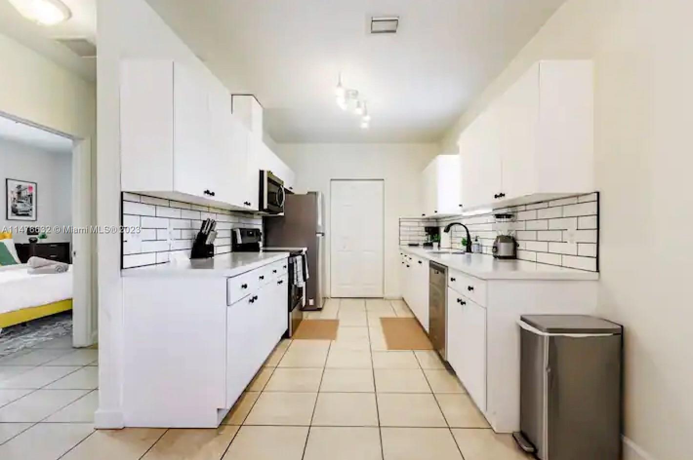 LAWRENCE ESTATES LAND COS - Residential