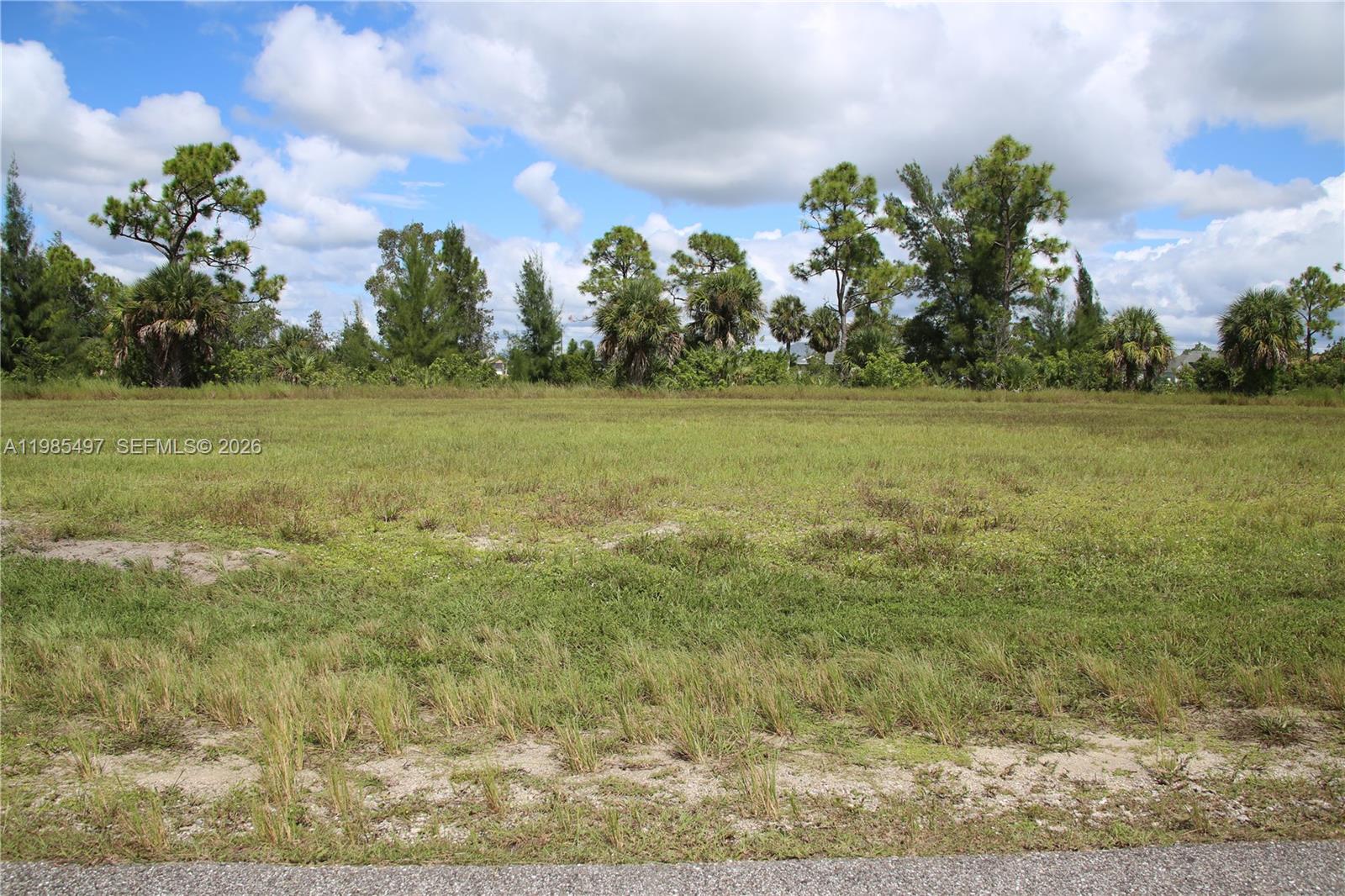 CAPE CORAL - Land