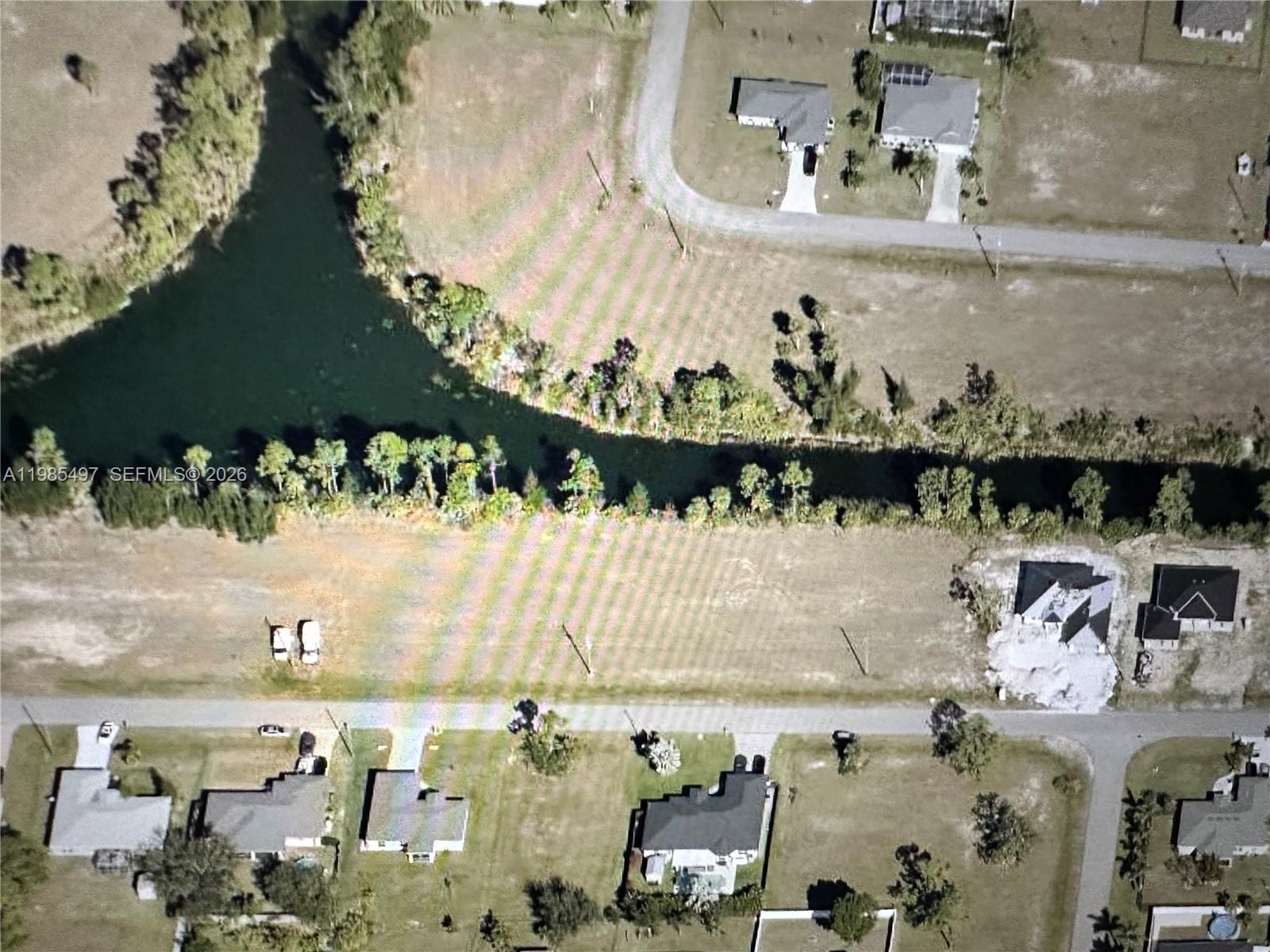 CAPE CORAL - Land