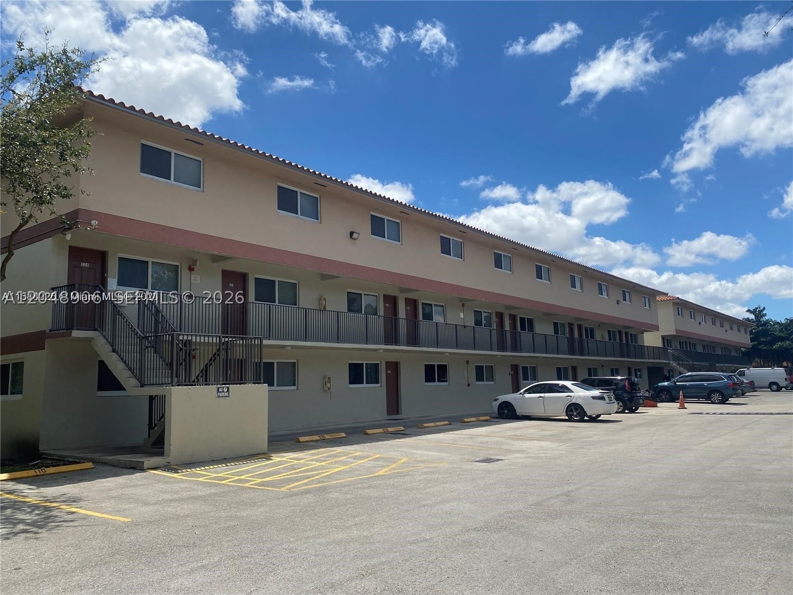 Great location! Centrally located building close to Westland Mall, Palmetto Expressway, Restaurants and Supermarkets. Very well-kept unit on the 1st floor - Building is well-maintained and has a laundry room. 
No pets allowed. Maximum of 4 occupants. Includes 2 parking spaces. Tenant pays all utilities.