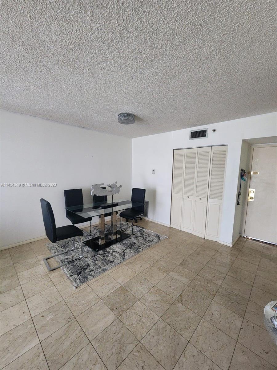 HILLCREST EAST NO 20 COND - Residential