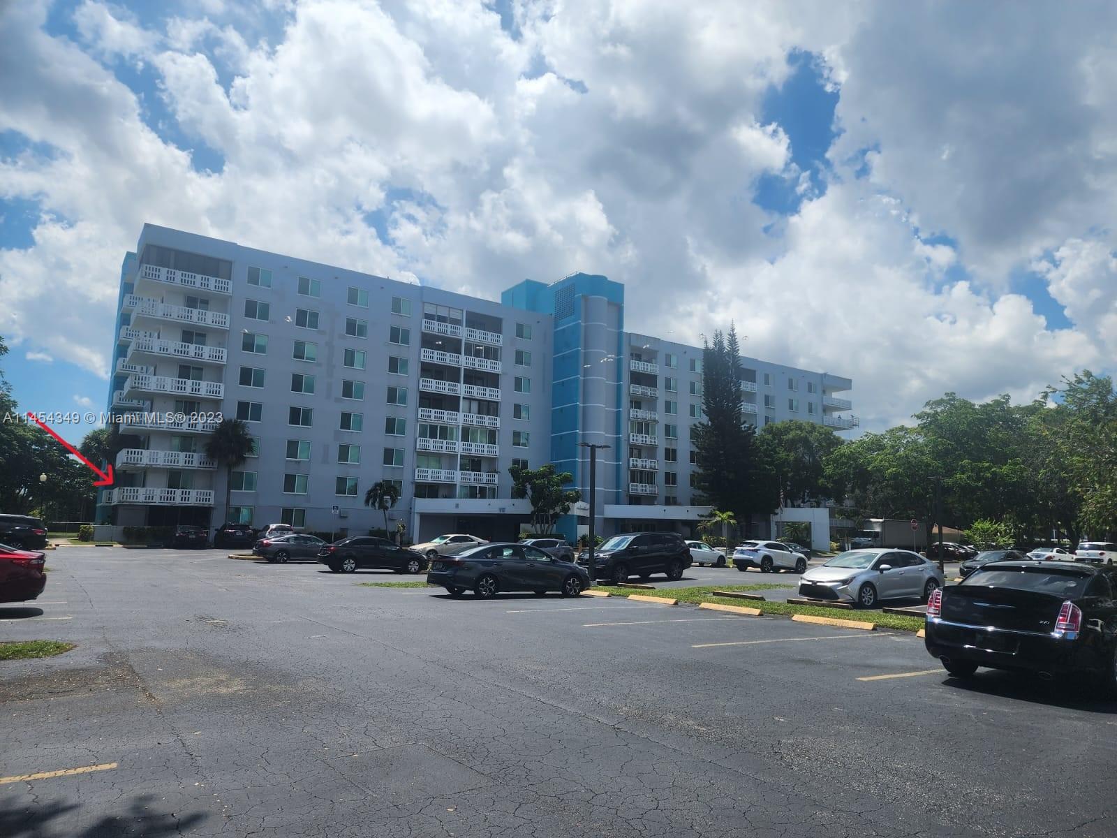 HILLCREST EAST NO 20 COND - Residential