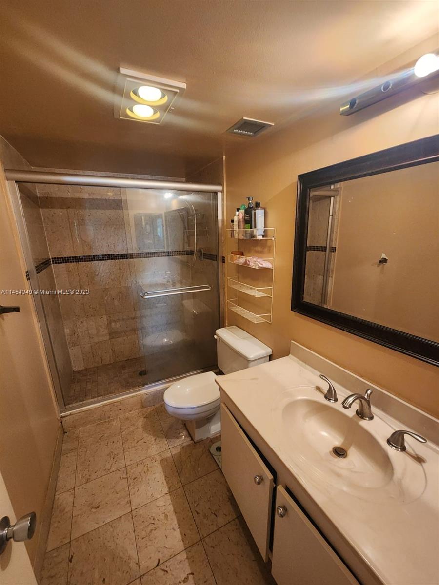 HILLCREST EAST NO 20 COND - Residential