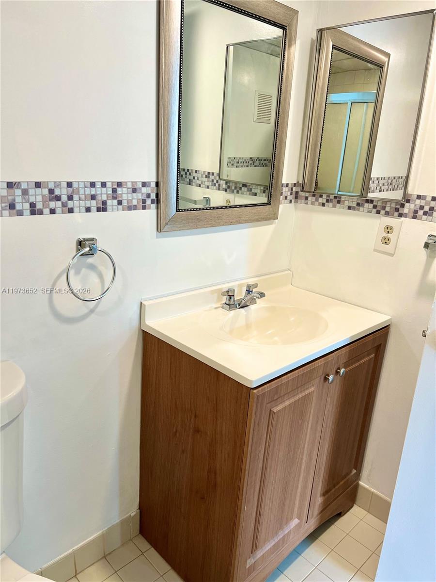 CARMEL LAKES CONDO NO 9 - Residential Lease