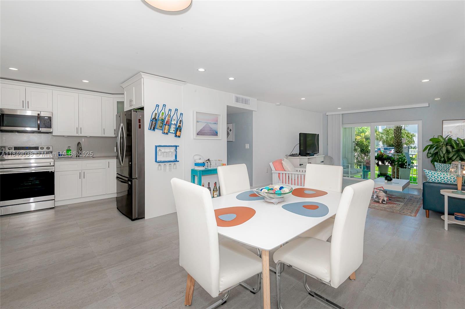LIDO BAY - Residential
