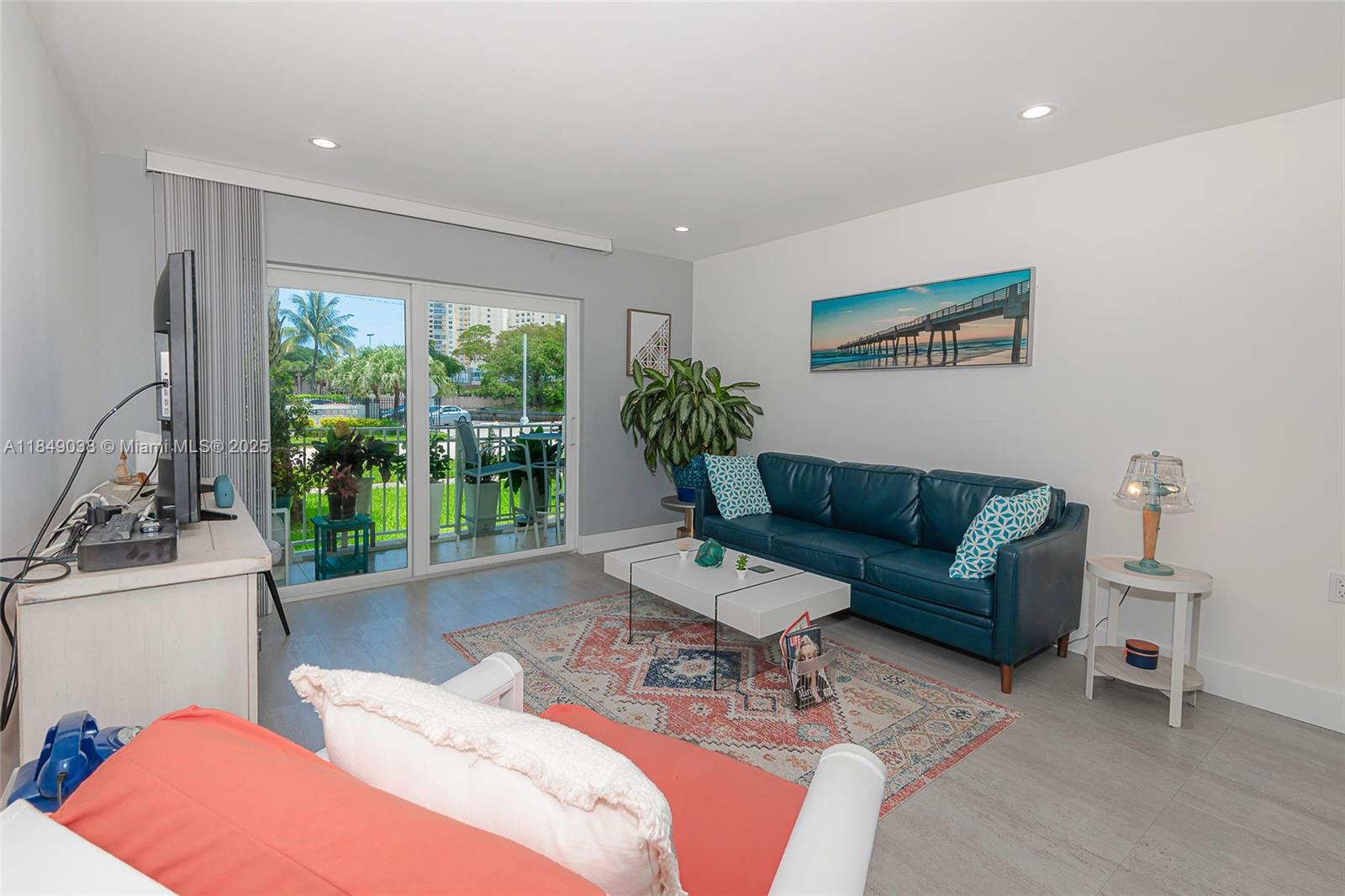LIDO BAY - Residential