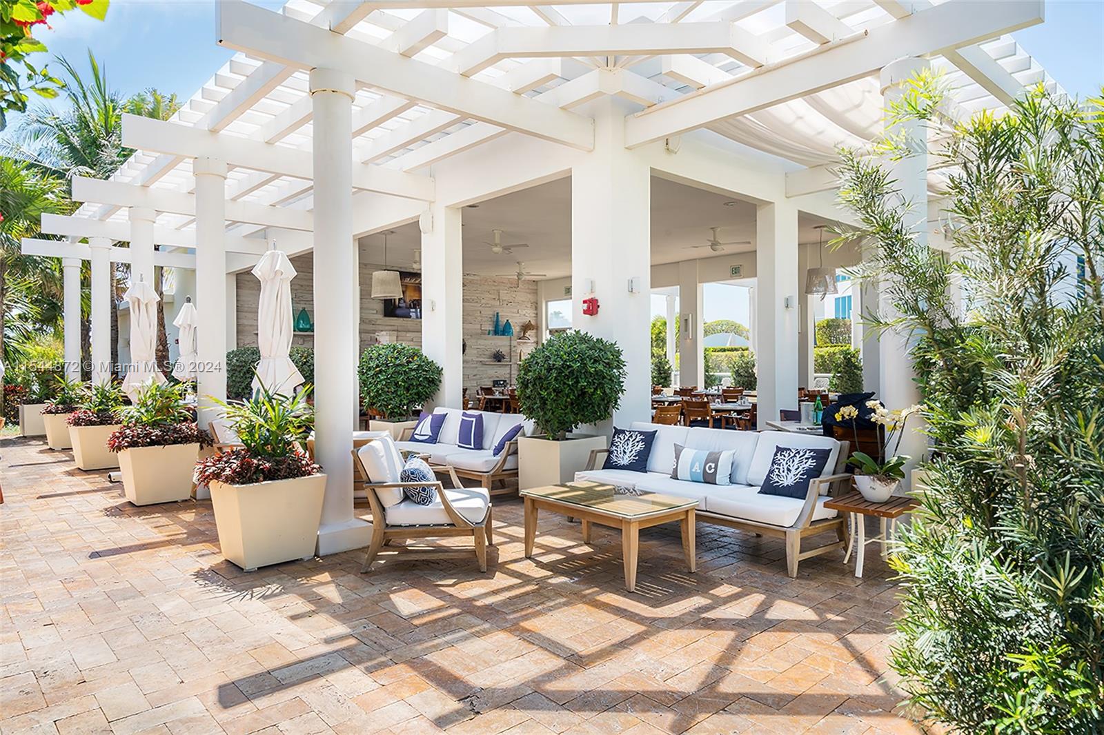 CONTINUUM ON SOUTH BEACH - Residential