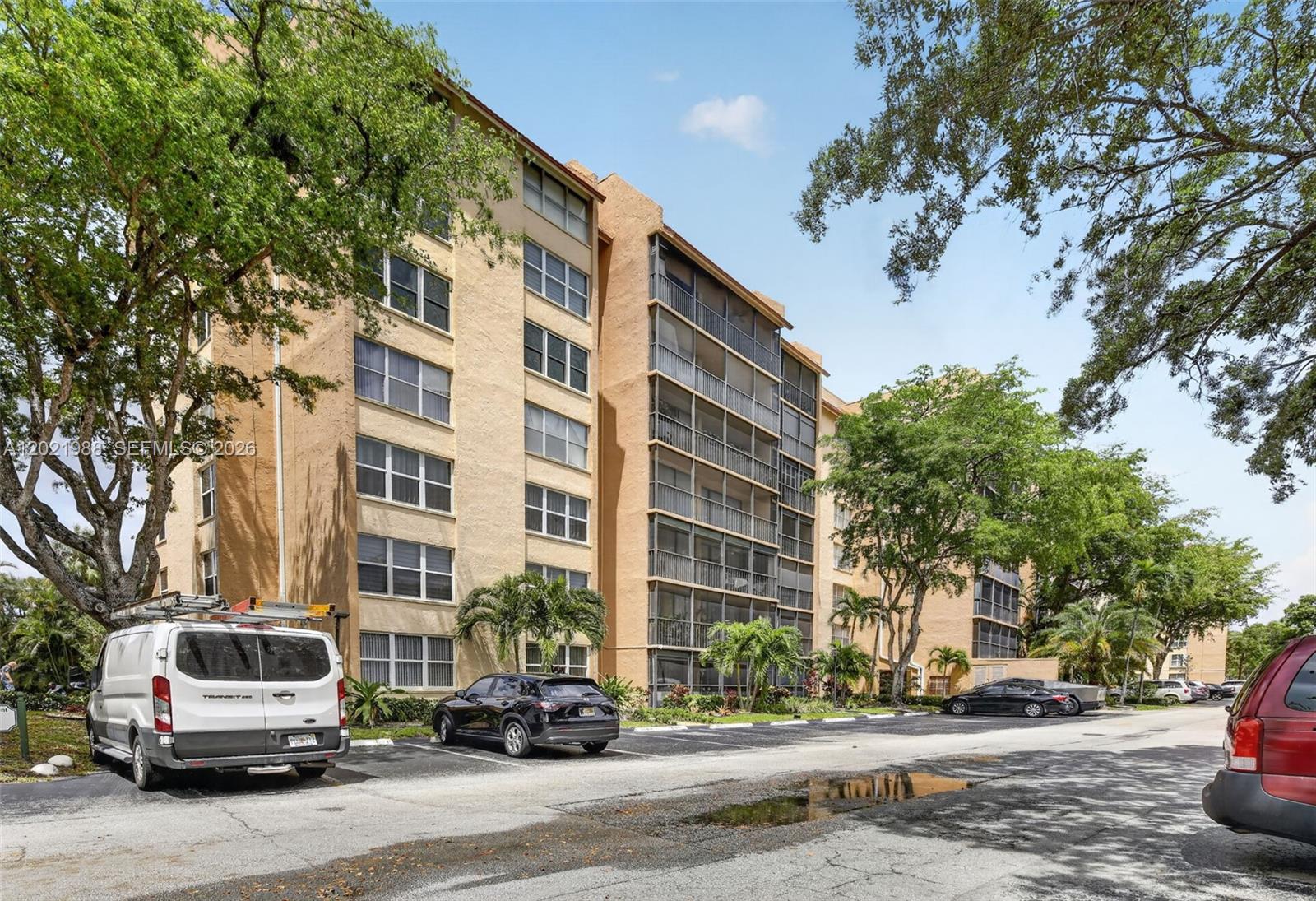 CONDOMINIUM 6 OF ENVIRON - Residential