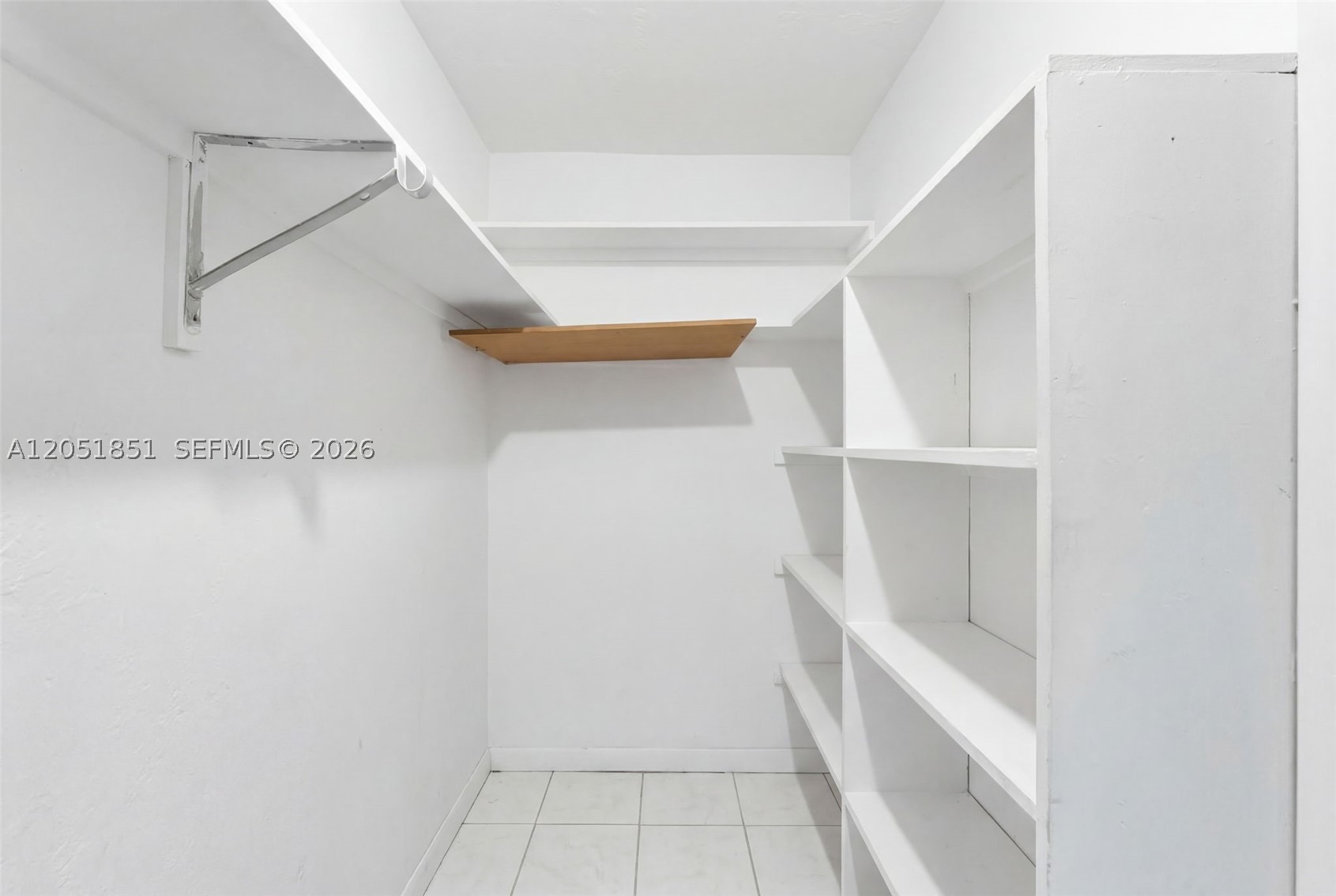 SUTTON HOUSE CONDO - Residential Lease