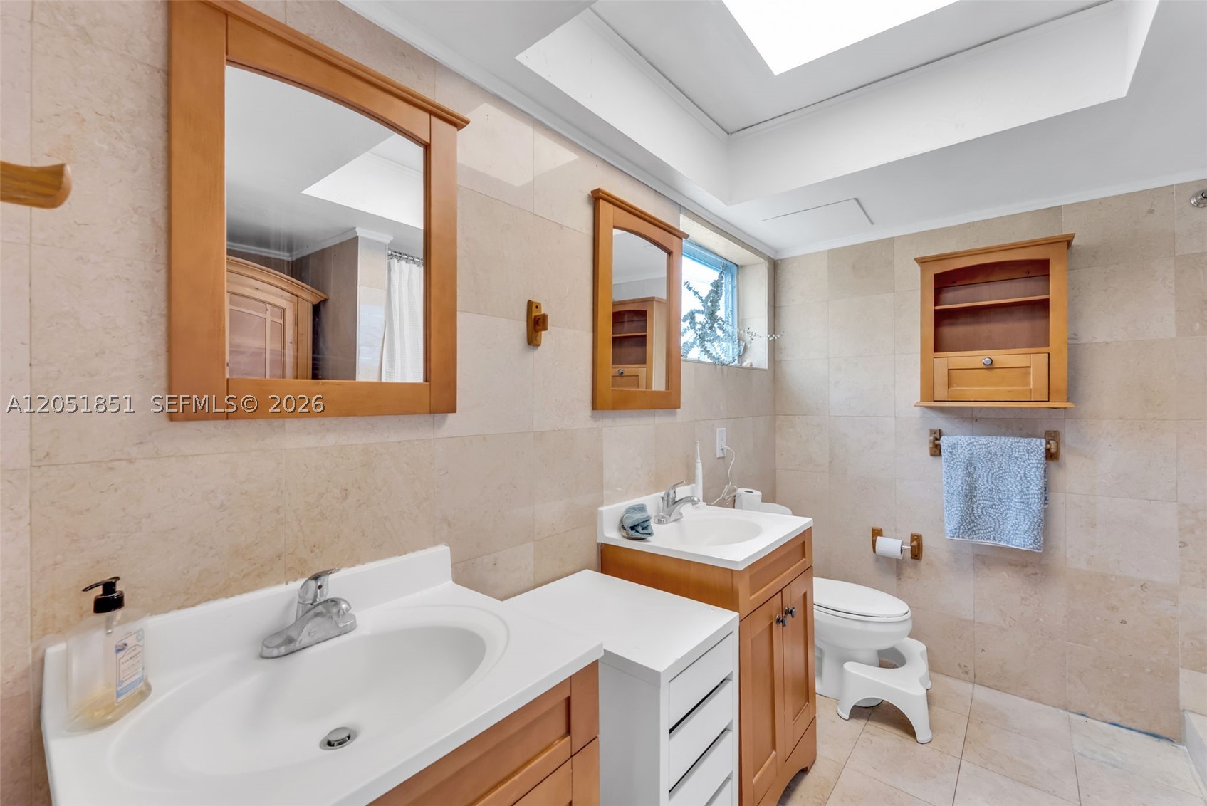 SUTTON HOUSE CONDO - Residential Lease